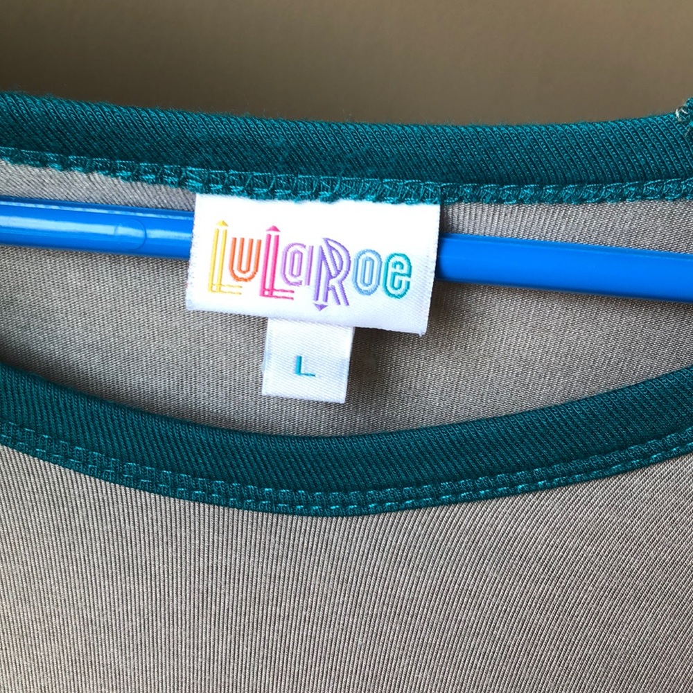 LulaRoe Randy - Baseball Style Top - Picture 3 of 6